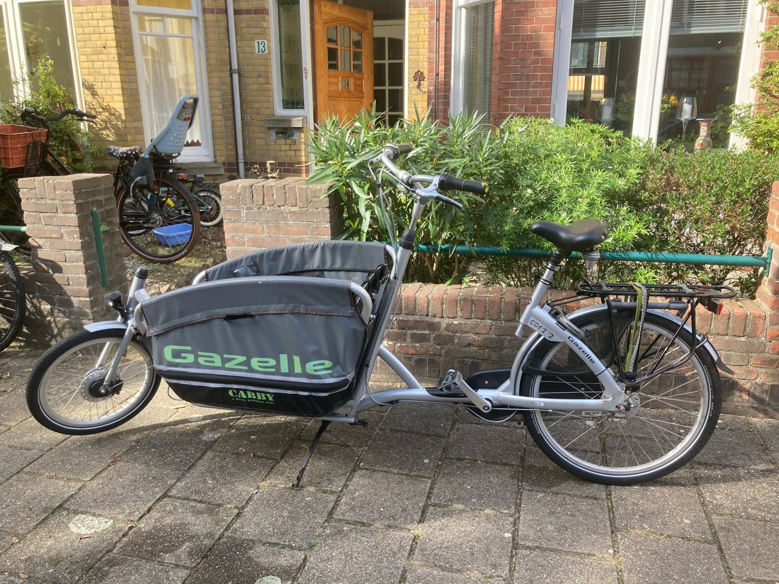 Fijne Gazelle Cabby bakfiets met huif en zitjes, Gebruikt, Ophalen of Verzenden, 2 kinderen, Huif