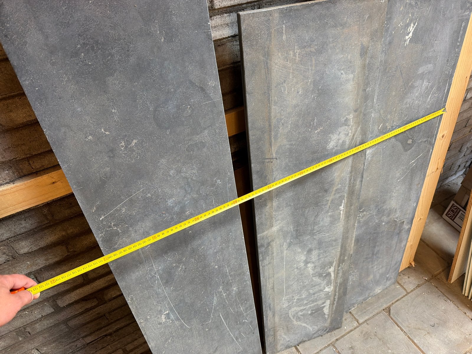 3 Belgisch Hardsteen platen 35x127-148 cm, Ophalen, Zo goed als nieuw