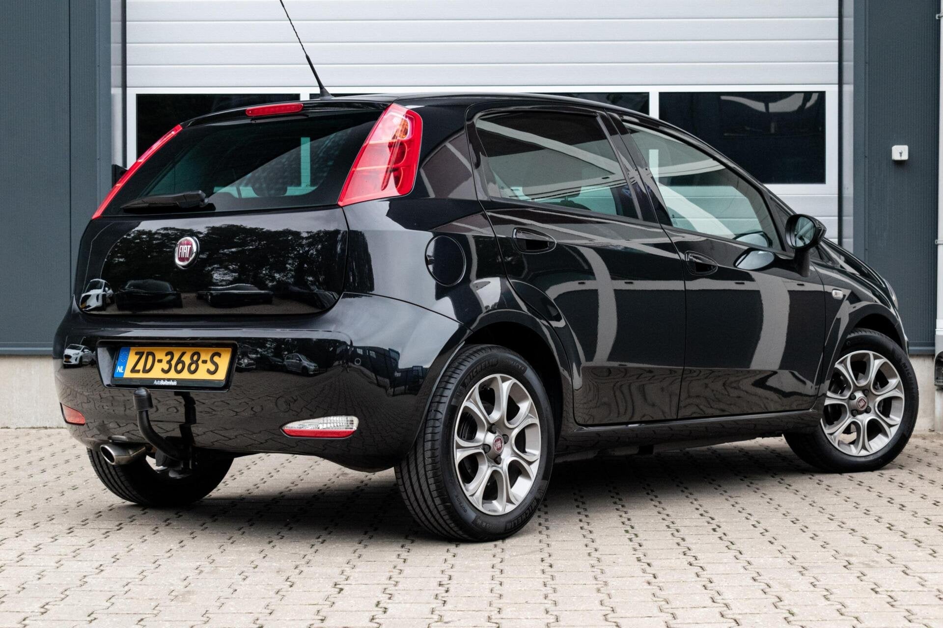 Fiat Punto Evo 0.9 TwinAir Sempre|TREKHAAK|PDC|CLIMATE|CRUIS, Auto's, Fiat, Voorwielaandrijving, Dealer onderhouden, Gebruikt