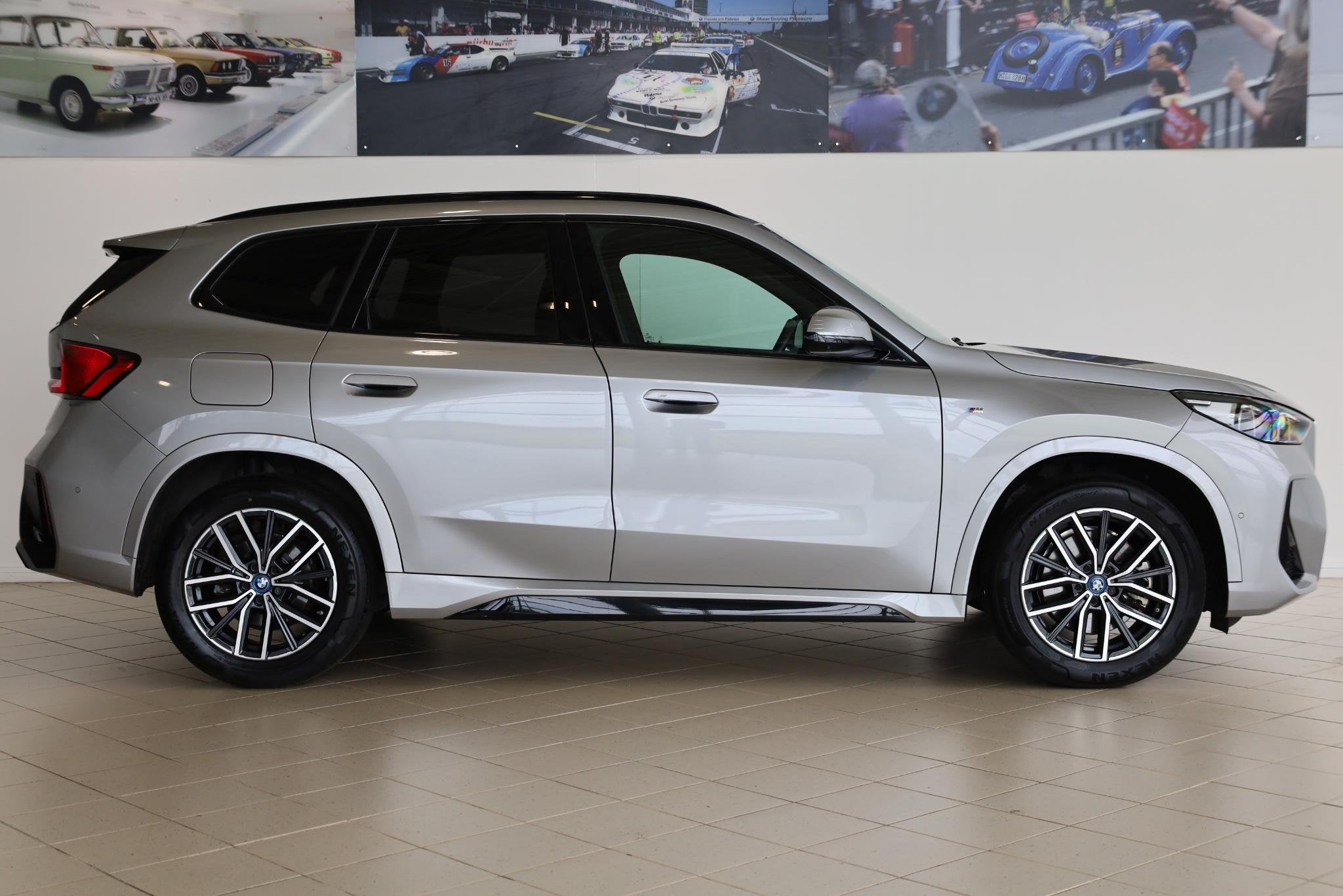 BMW X1 xDrive30e | M Sportpakket | Head-Up Display | Stoelve, Auto's, Stof, 105 min, Plug-in hybride, Bedrijf