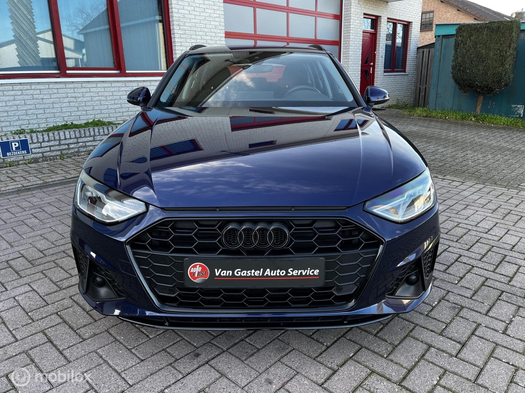 Audi A4 Avant 35 TFSI S-LINE AUTOMAAT/NAVI/CRUISE/LED, Stof, Gebruikt, 4 cilinders, Blauw