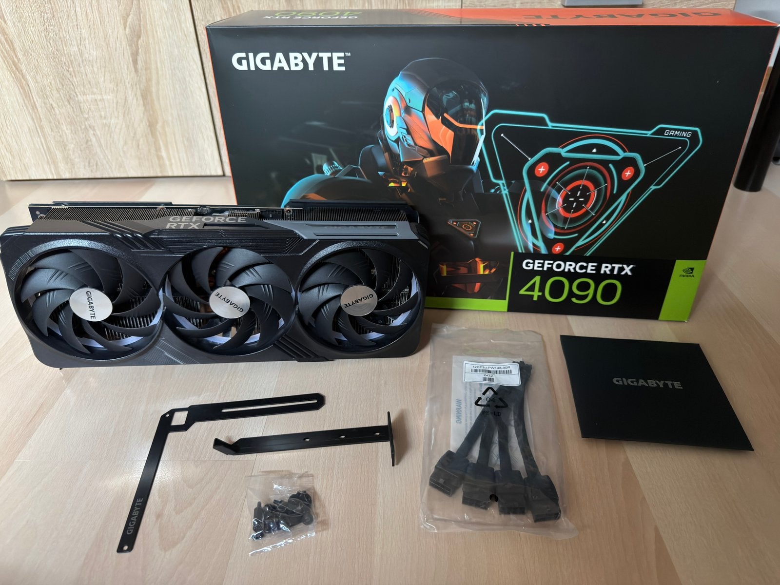 GIGABYTE RTX 4090 GAMING OC 24GB, Computers en Software, Videokaarten, Verzenden, GDDR6, PCI-Express 4, Zo goed als nieuw