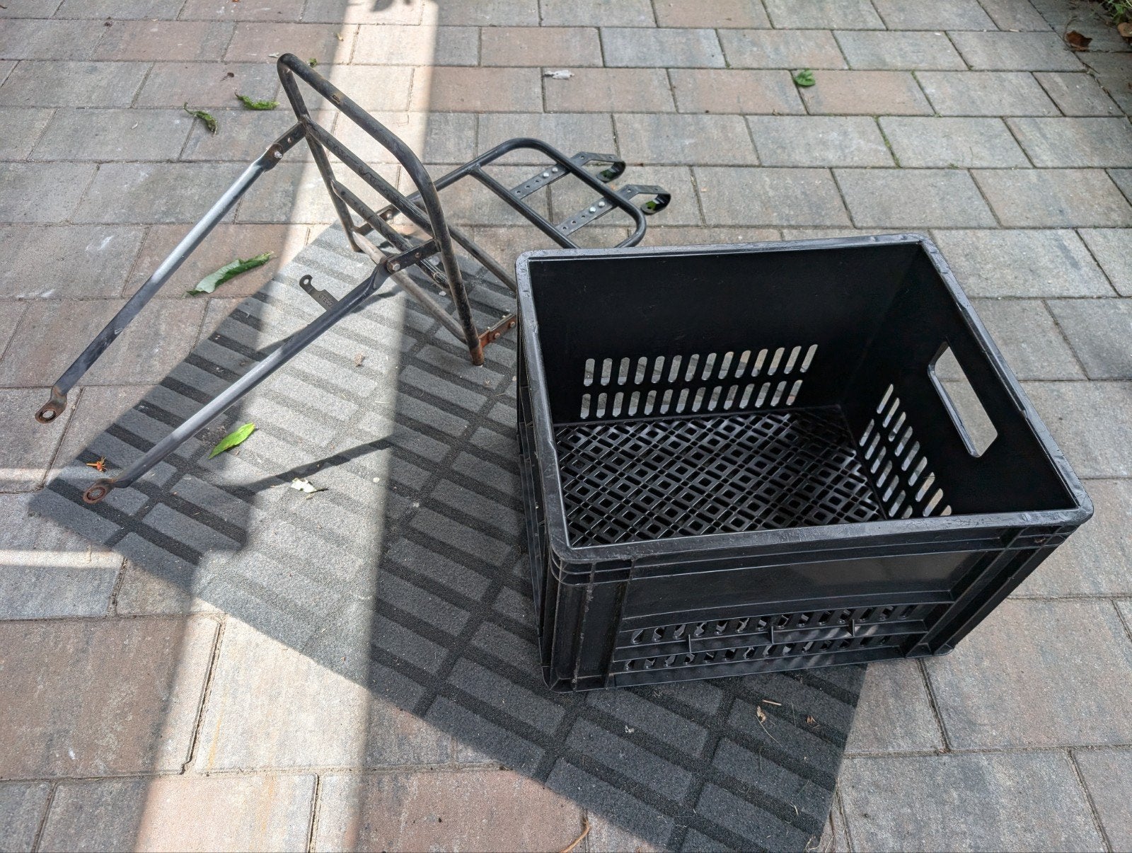 Fietskrat met universeel draagframe, Ophalen