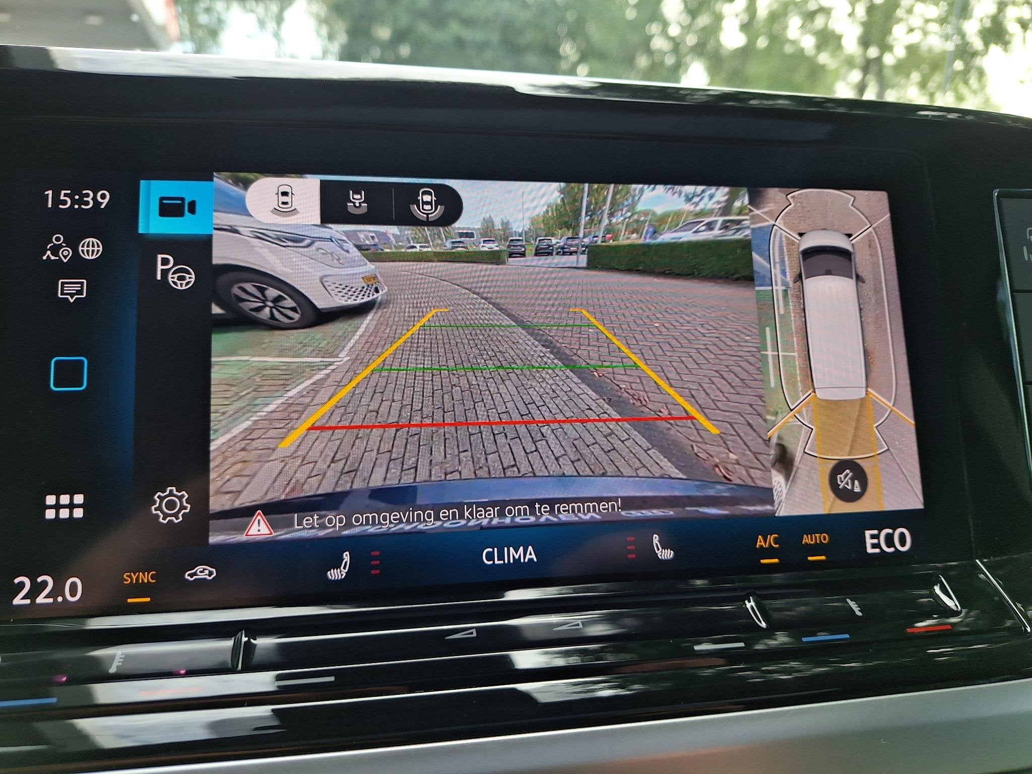 Volkswagen Multivan 1.5 Hybrid L2 Style 4m 7p (Pano,Trekhaak, Auto's, 12 maanden, Euro 6, 7 stoelen, Overige kleuren