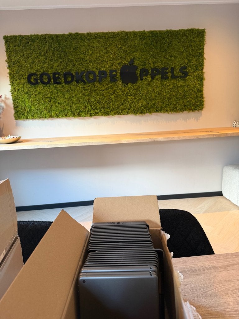 Partij iPad 8e Generatie 32GB Wifi | 30 stuks, Computers en Software, Apple iPads, Ophalen, Apple, Cupertino California, Support@apple.com