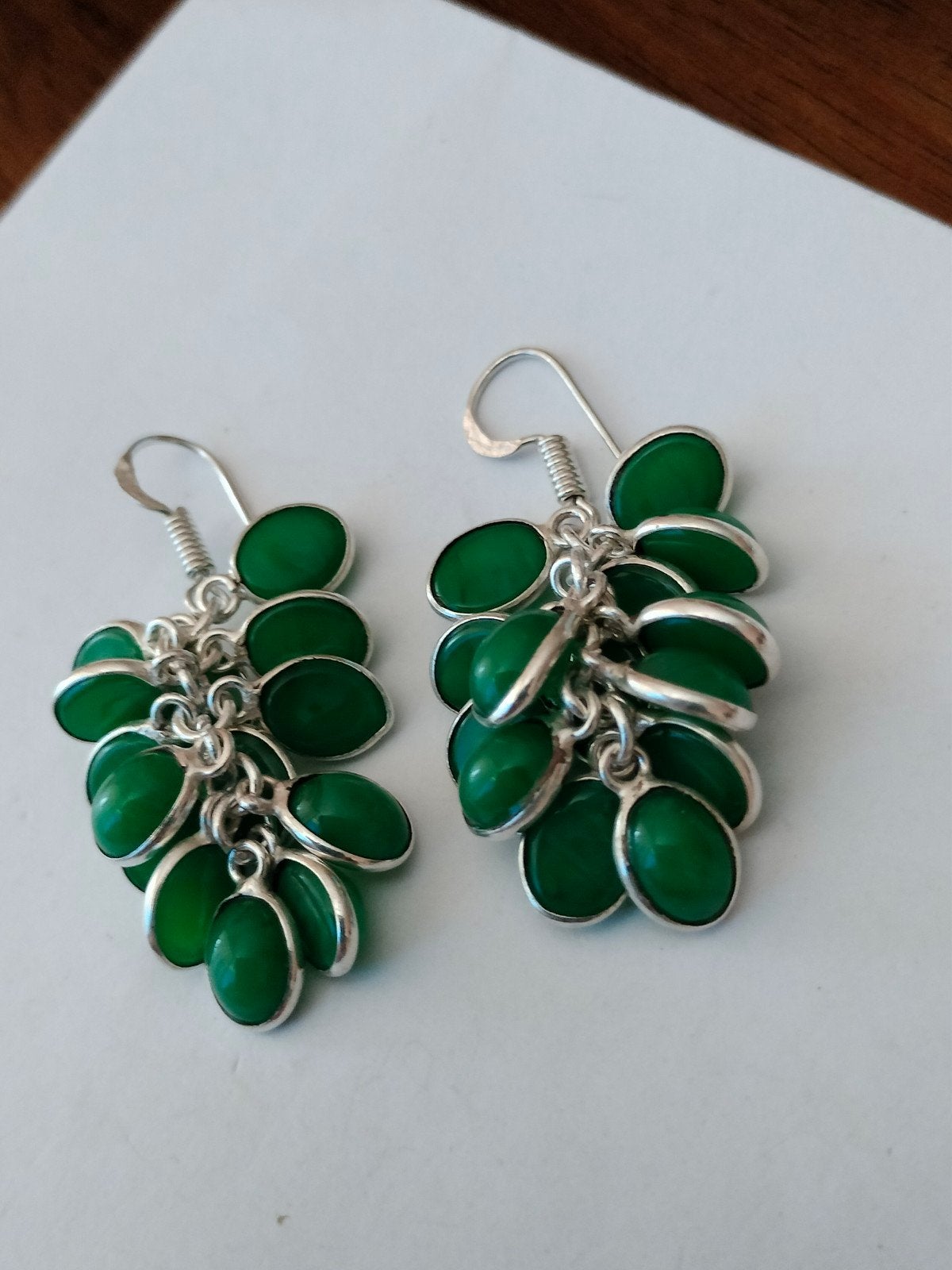Zilveren oorbellen trosjes met groen onyx, Hangers, Verzenden, Nieuw, Met edelsteen