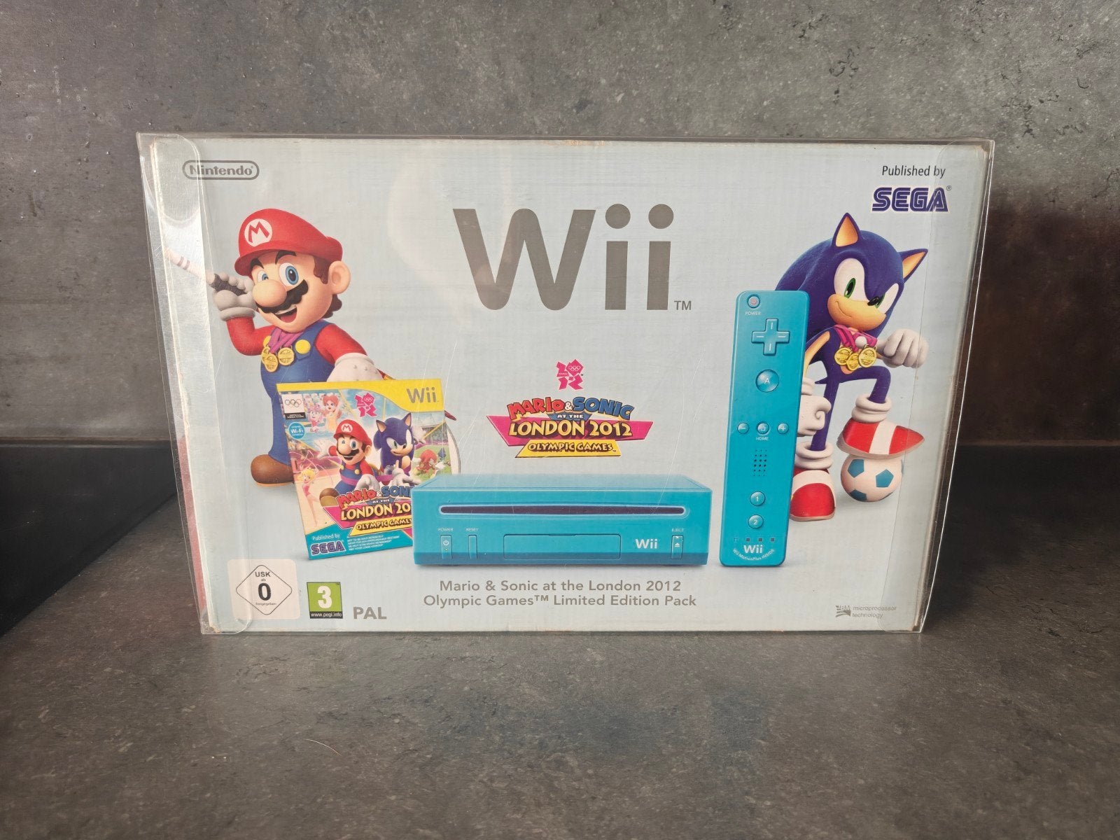 Nintendo Wii Blue + Mario & Sonic Londen 2012
Nintendo Wii, Ophalen of Verzenden, Zo goed als nieuw, Met 1 controller