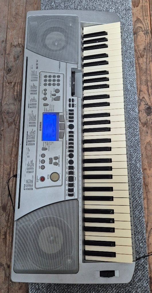 Keyboard met houder en kruk, Muziek en Instrumenten, Ophalen, Gebruikt, 61 toetsen, Overige merken