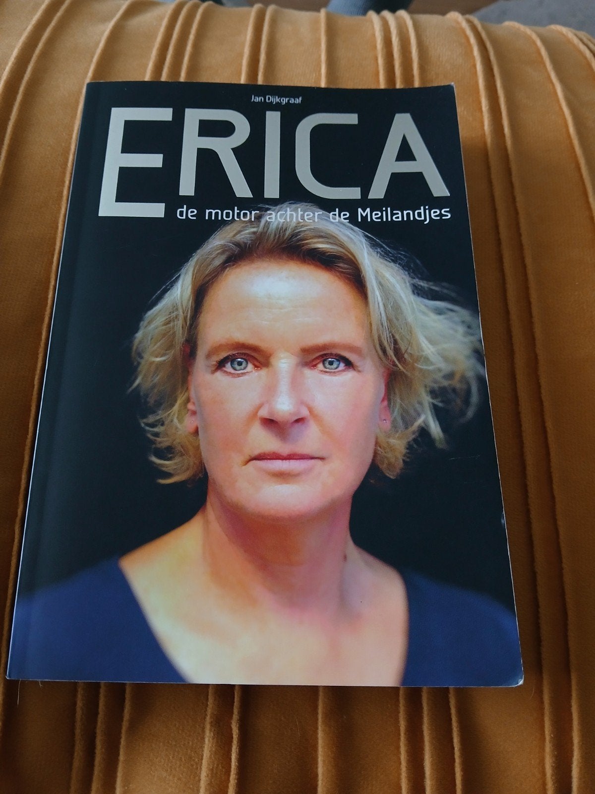 Erica: De motor achter de Meilandjes - Jan Dijkgraaf, Ophalen of Verzenden, Zo goed als nieuw, Jan Dijkgraaf, Film, Tv en Media