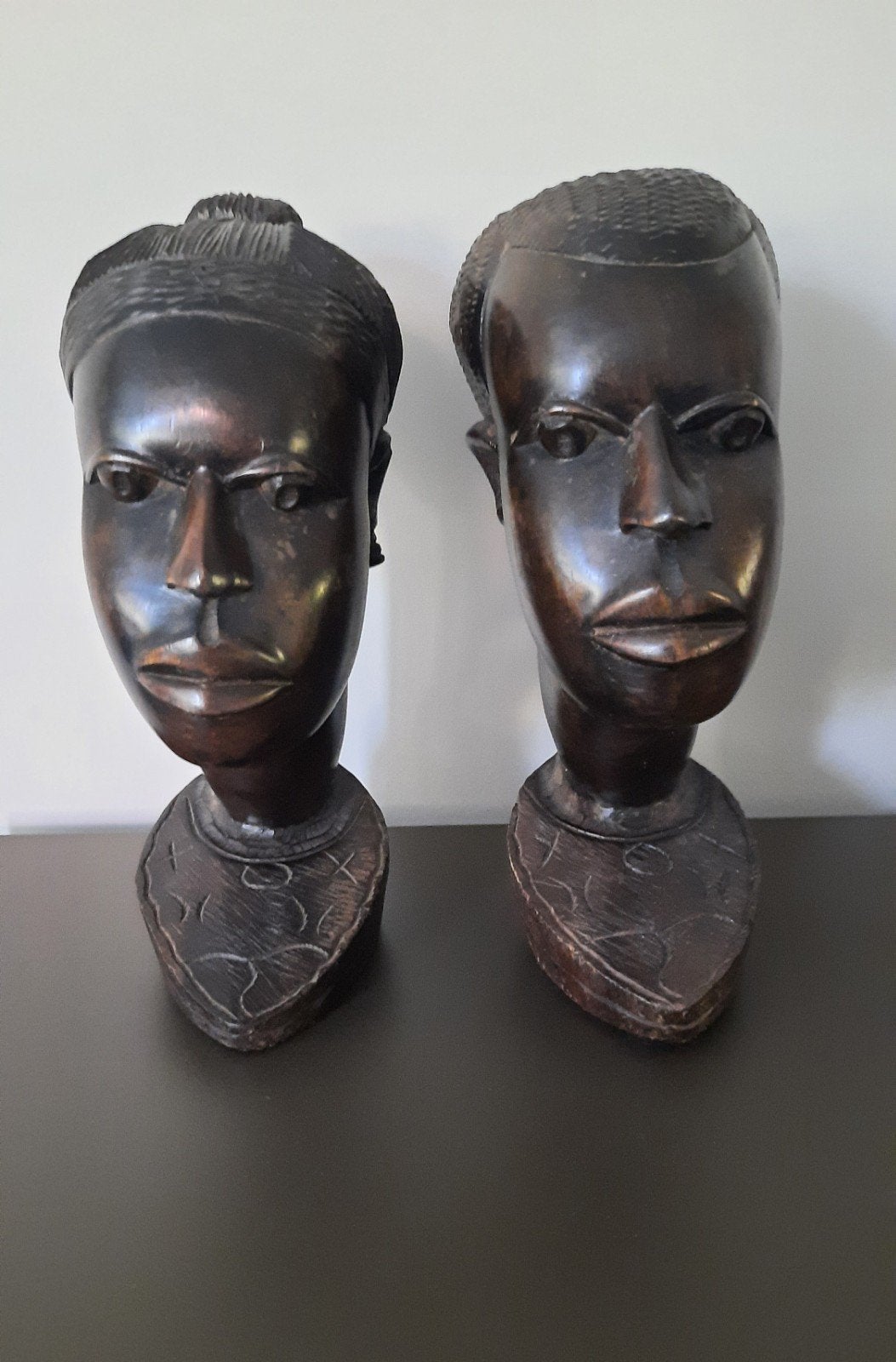 Houtsnijwerk Afrikaanse vrouw en man, Ophalen