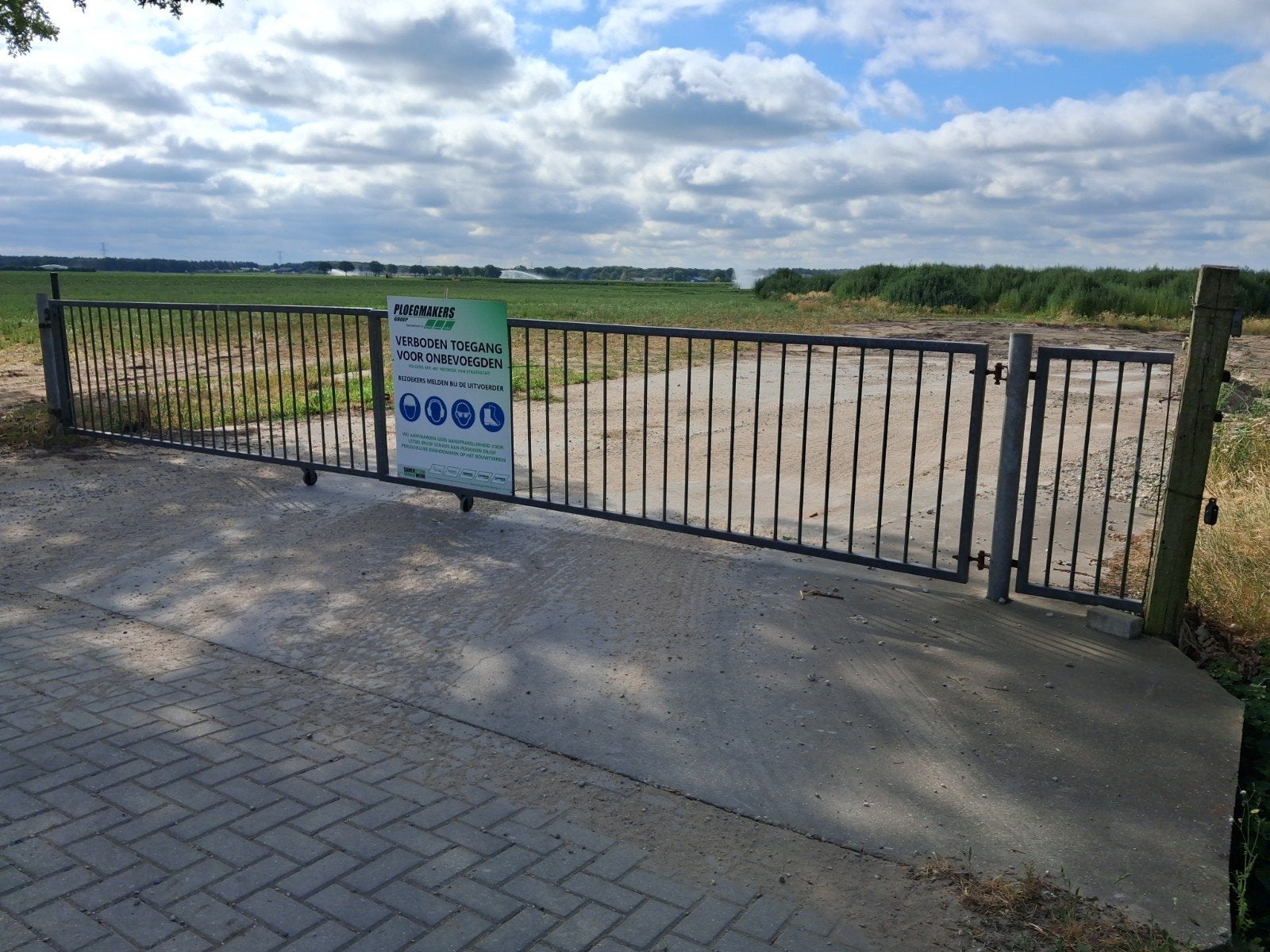 IJzeren poort, Ophalen, Met poort, Gebruikt, Spijlenhekwerk
