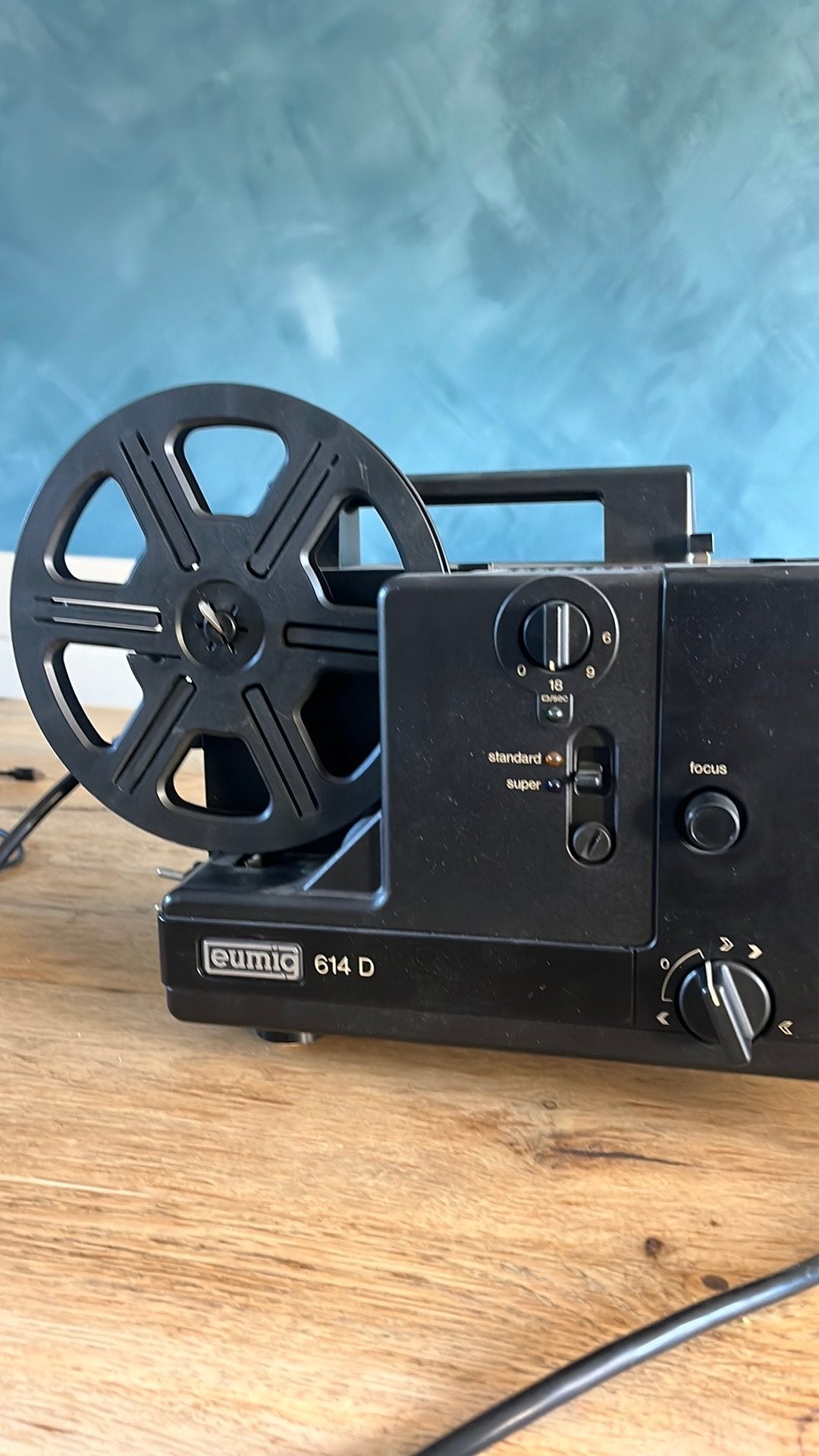 Eumig 614 D Super 8 filmprojector lichtsterke f/1.4 lens, Ophalen, 1960 tot 1980, Projector