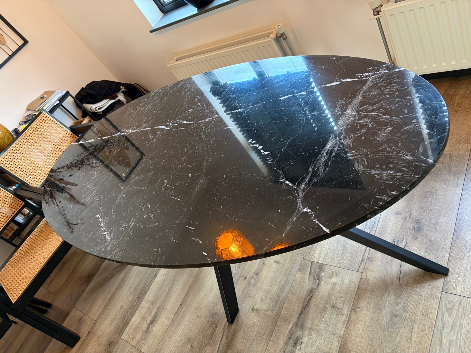 Mooie marmere eettafel ovaal zwart, Ophalen, 50 tot 100 cm, Zo goed als nieuw, 150 tot 200 cm