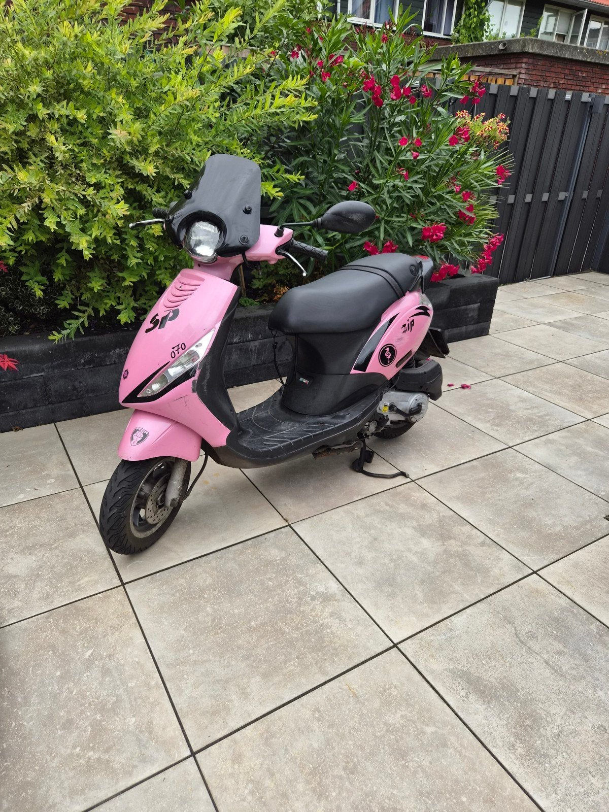 Piaggio Zip Classic snor met schade aan kappen, Ophalen, Gebruikt, Benzine, Piaggio
