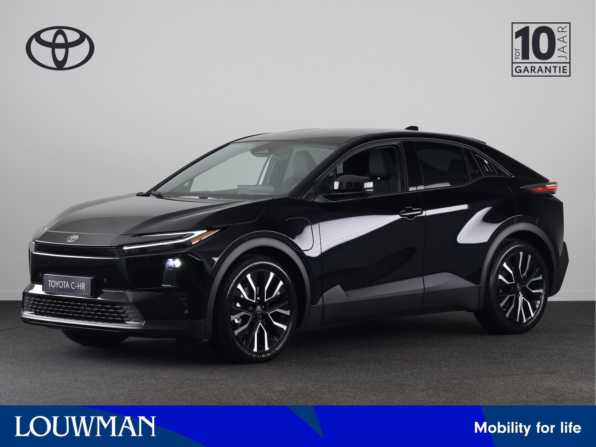 Toyota C-HR+ First Edition 77 kWh *DEMO* | Metaallak | 20" L, 12 maanden, Leder en Stof, Zwart, Origineel Nederlands