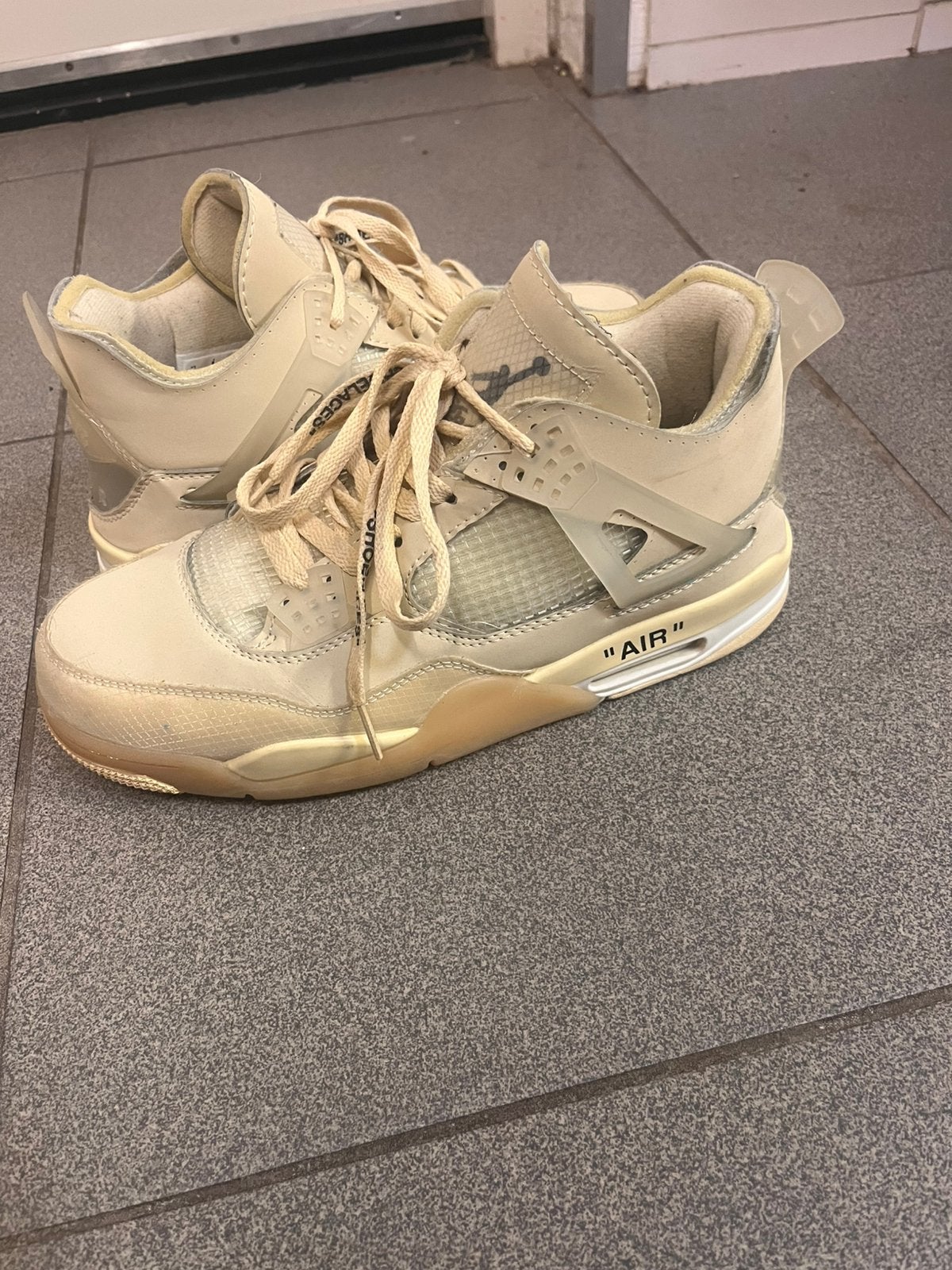 Nike Air Jordan 4 x Off-White ‘Sail’, Kleding | Heren, Ophalen of Verzenden, Zo goed als nieuw