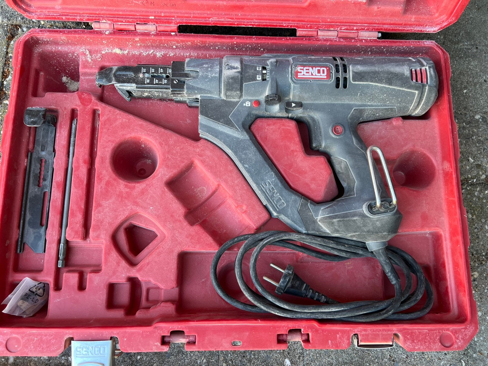Senco DS5550-AC bandschroefmachine + schroeven, Ophalen, Gebruikt