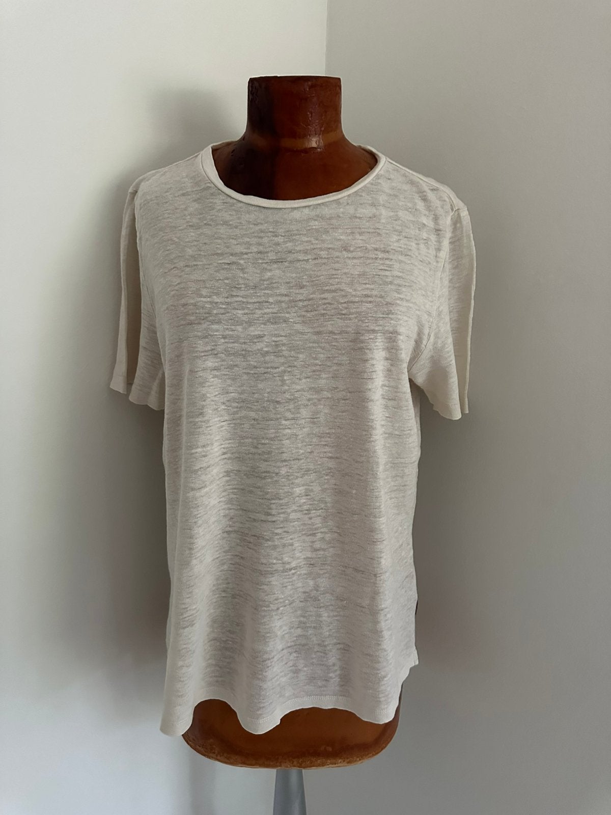 Crèmekleurig linnen Maison Scotch t-shirt in maat M, Kleding | Dames, T-shirts, Maat 38/40 (M), Beige, Ophalen of Verzenden, Zo goed als nieuw