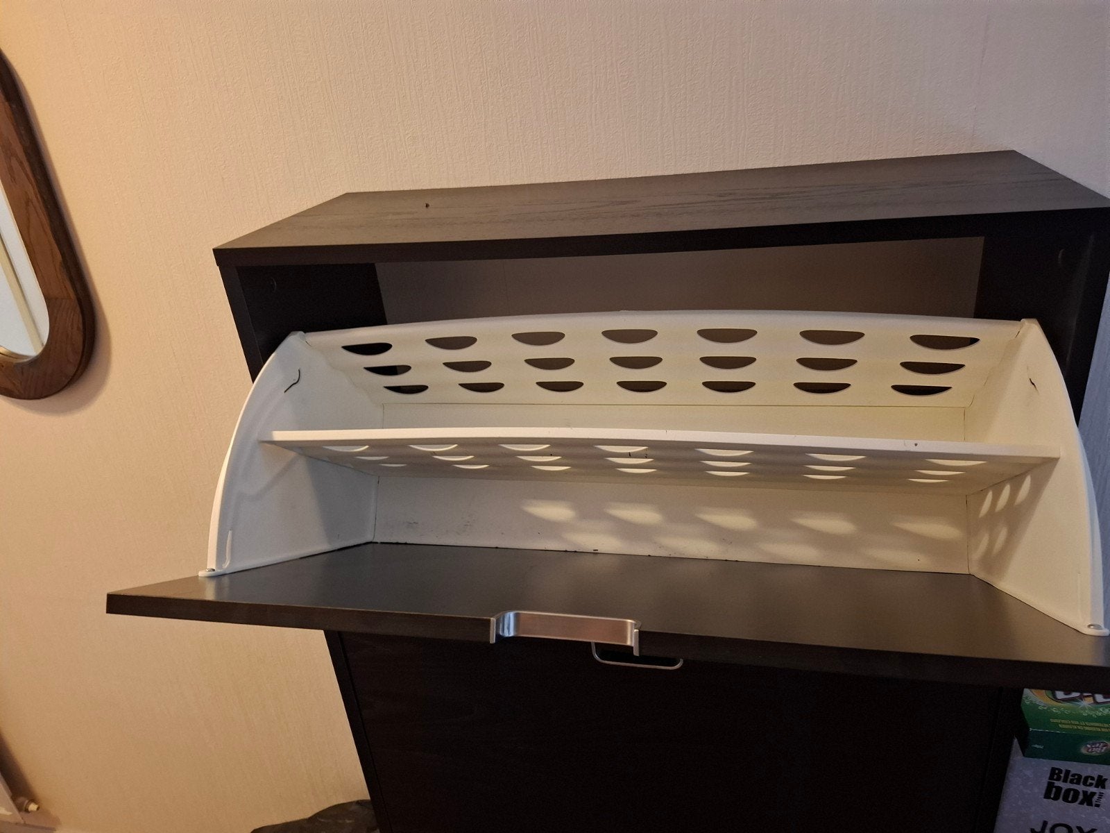 IKEA BRUSALI Schoenenkast met 3 vakken, donkerbruin, Huis en Inrichting, Ophalen, Gebruikt, Modern, functioneel