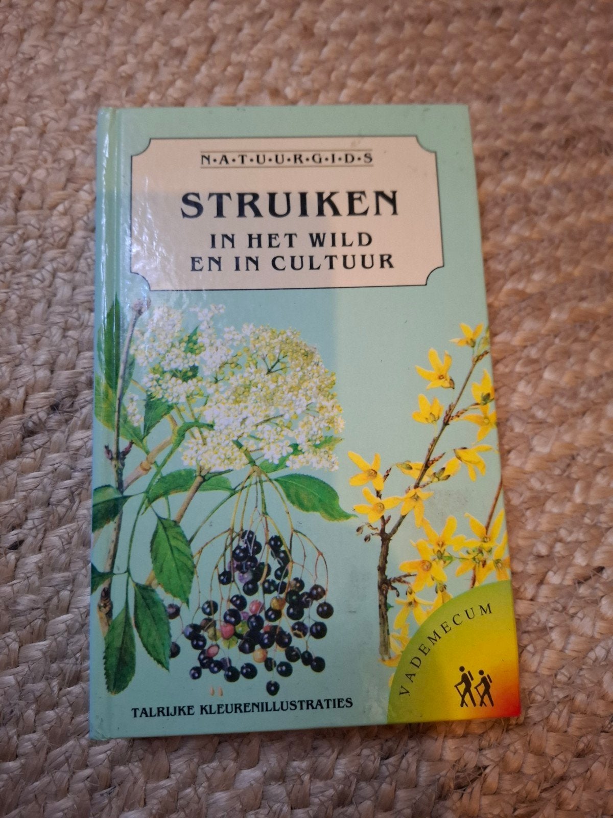 Natuur Gids: Struiken in het Wild en in Cultuur, Ophalen of Verzenden, Gelezen, Bloemen, Planten en Bomen, Onbekend