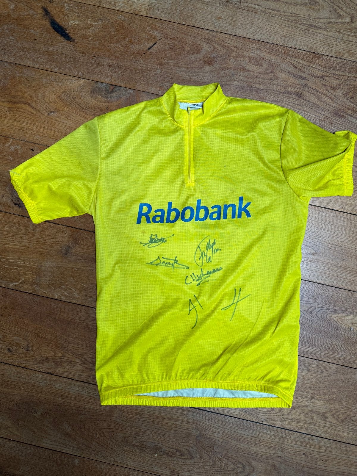 Gesigneerd Rabobank wielershirt - Robert Gesink & Bauke Moll, Ophalen of Verzenden, Gebruikt, Helm