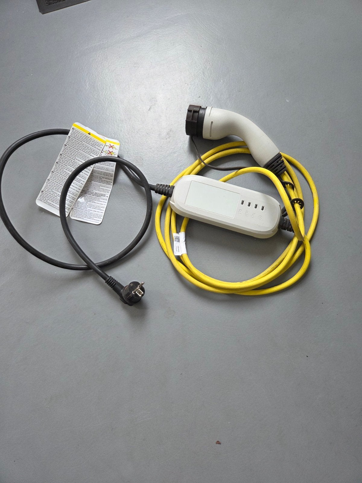 Originele Volkswagen mobiele laadkabel / thuislader Type 2 (, Auto diversen, Laadpalen, Zo goed als nieuw, Laadkabel, Ophalen