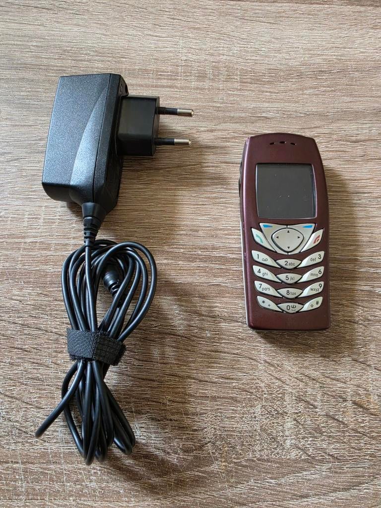 Nokia 6100- Klassieke Mobiele Telefoon met Oplader, Gebruikt, Overige kleuren, Fysiek toetsenbord, Ophalen of Verzenden