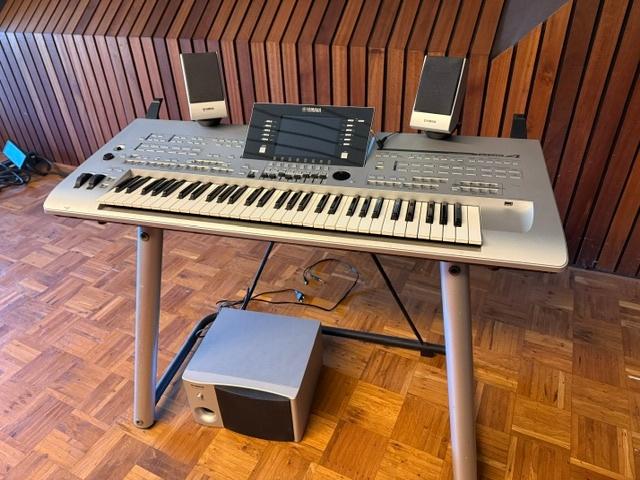 Yamaha Tyros 4 incl. originele Yamaha speakerset & standaard, Muziek en Instrumenten, Ophalen, 61 toetsen, Yamaha, Zo goed als nieuw