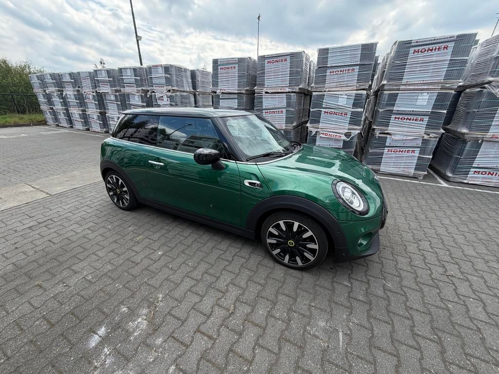 Mini 3-deurs (f56) 33KwH Electric 184pk Aut 2020 Groen, Auto's, Mini, 50 €/maand, 4 stoelen, 93 kWh, Elektrisch