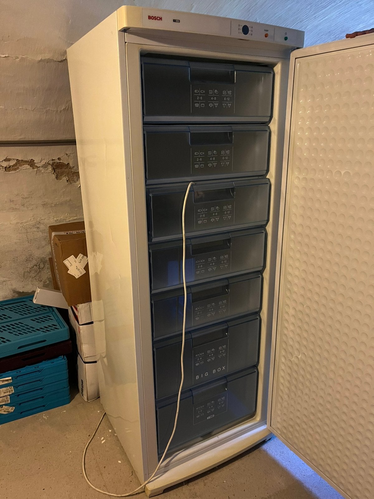 Vrieskast BOSCH 7 laden, Ophalen, Gebruikt, 200 liter of meer, Met aparte vriezer