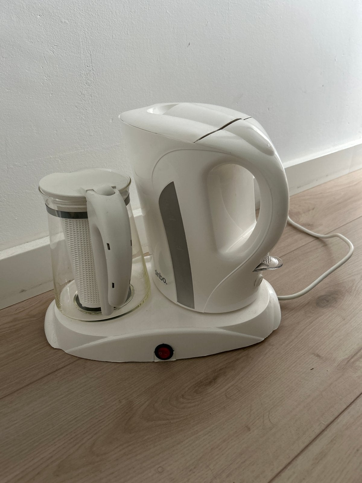 Sinbo waterkoker en theemaker - Wit, 1 tot 2 liter, Ophalen, Gebruikt