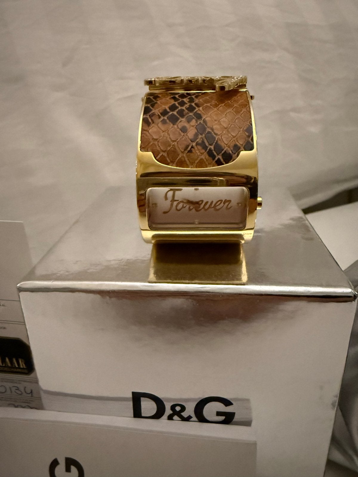 Nieuw D&G Dames Horloge Goud/Bruin met Strass, Sieraden, Tassen en Uiterlijk, Horloges | Dames, Polshorloge, Overige materialen