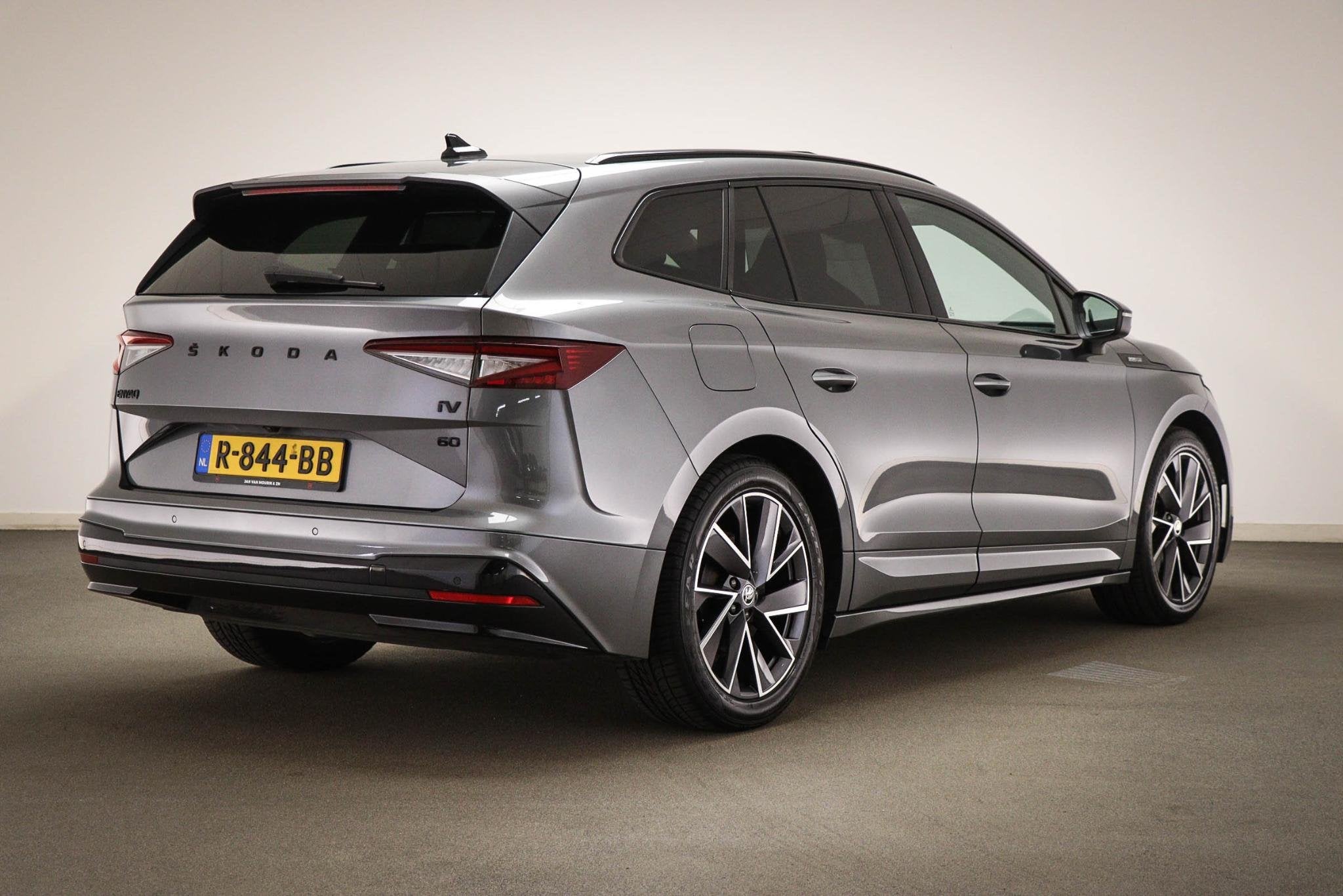 Skoda Enyaq iV 60 Sportline | PANORAMADAK | SOH 93% | STUURV, Auto's, Automaat, Achterwielaandrijving, Gebruikt, 179 pk