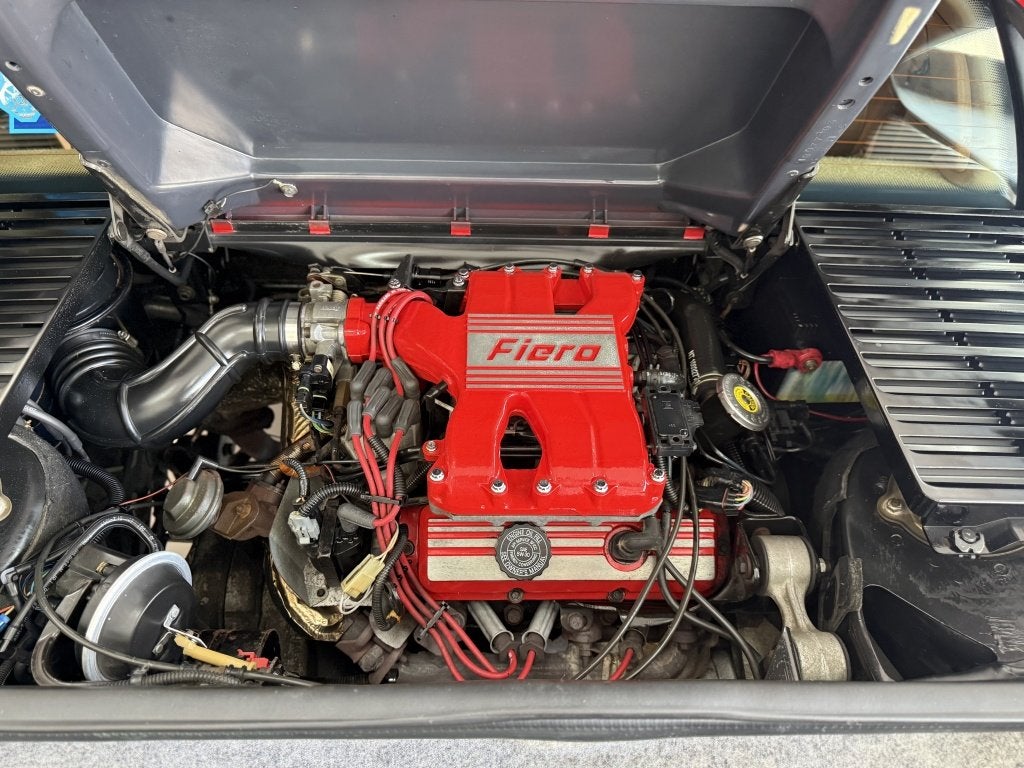 Foto 19 van Pontiac Fiero 2.8 GT Airco OOK S AVONDS GEOPEND OP AFSPRAAk