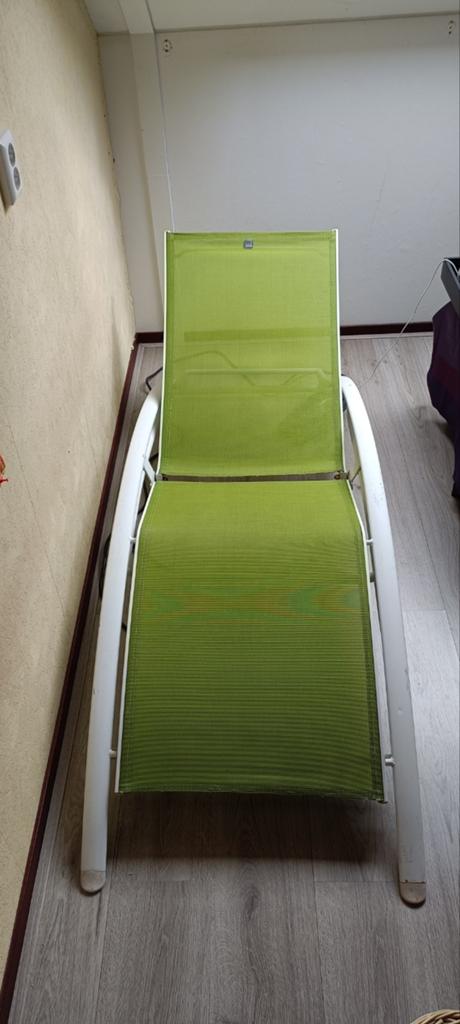 Groene ligstoelen voor buiten, Tuin en Terras, Ophalen of Verzenden, Gebruikt, Kunststof