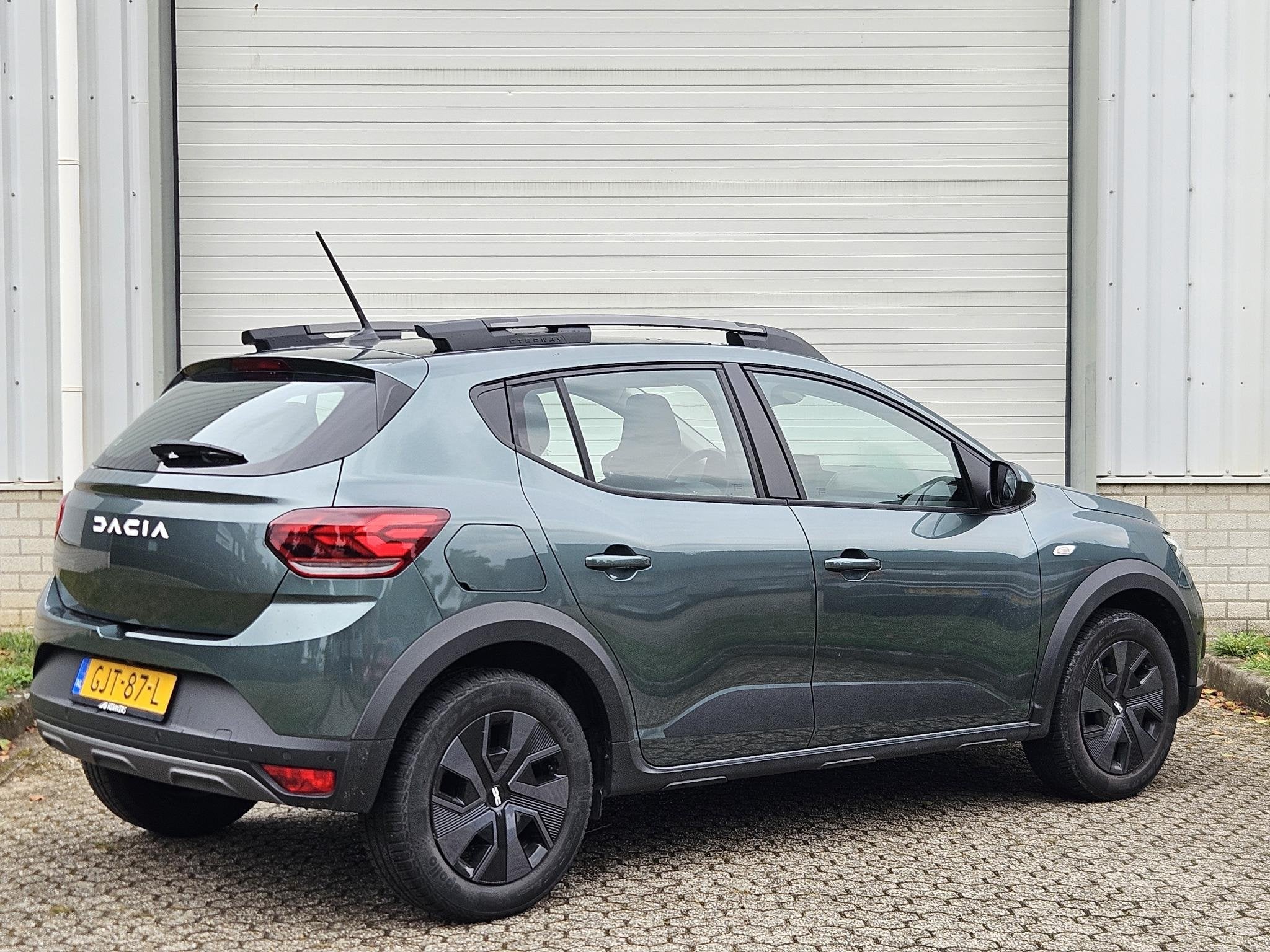Dacia Sandero Stepway 1.0 110PK Expression / 1e Eigenaar / D, Auto's, Voorwielaandrijving, Dealer onderhouden, Stof, Gebruikt