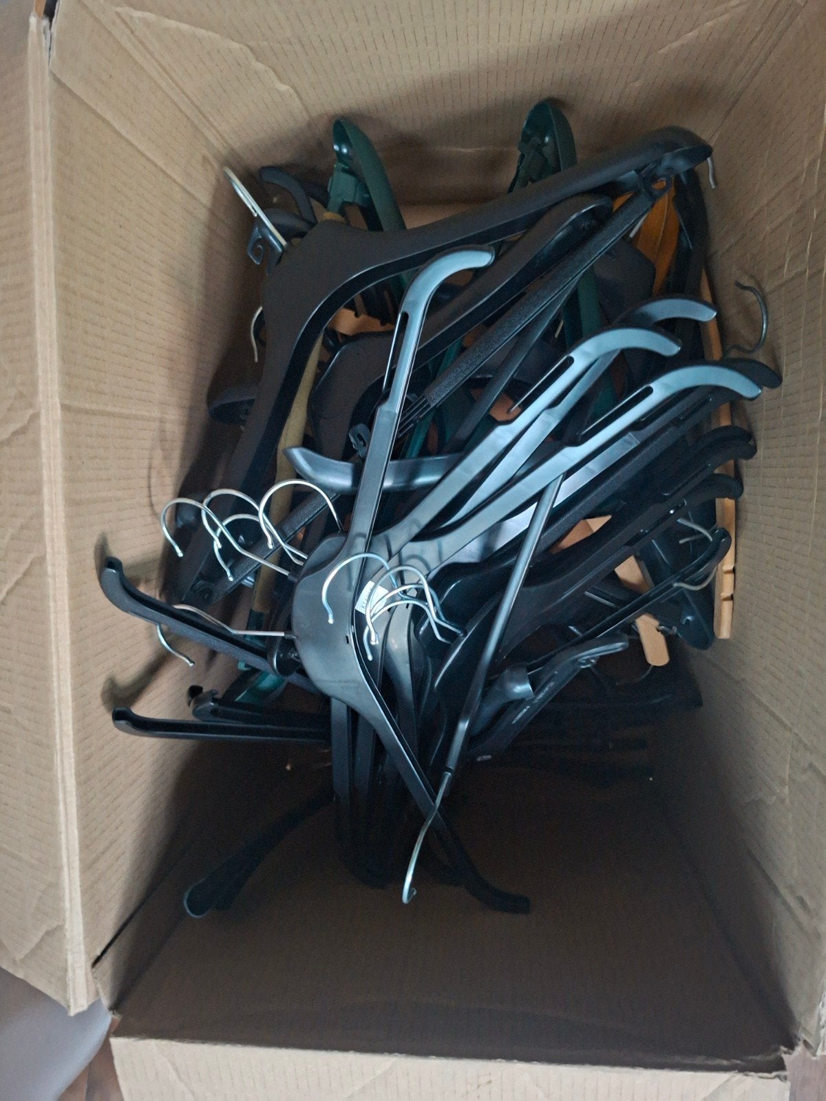 *GRATIS* kledinghangers, Kleding | Dames, Ophalen, Gebruikt, Kunststof, Volwassenen