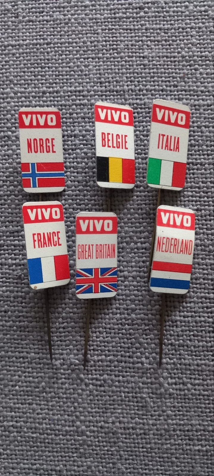 VIVO Speldjes Vlaggen Collectie (6 stuks), Ophalen of Verzenden, Gebruikt, Stad of Land, Speldje of Pin