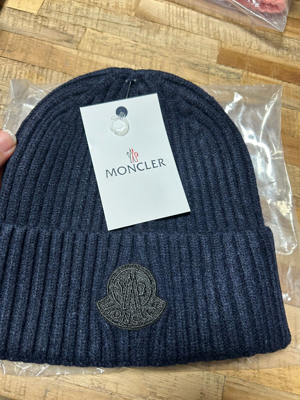 Moncler muts blauw. €15,00, Ophalen of Verzenden, Nieuw, Overige maten, Muts