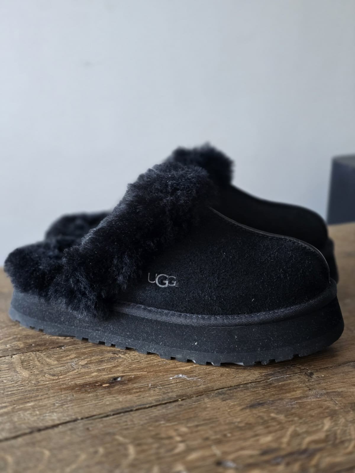 Uggs Disquette pantoffels maat 39, UGG, Zwart, Nieuw, Ophalen of Verzenden