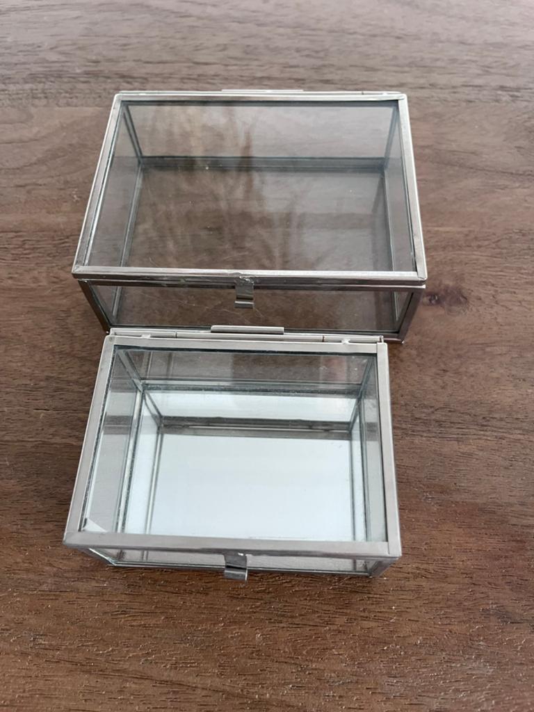 Set van 2 glazen sieradendoosjes met metalen rand, Ophalen of Verzenden, Zo goed als nieuw, Modern, Glas