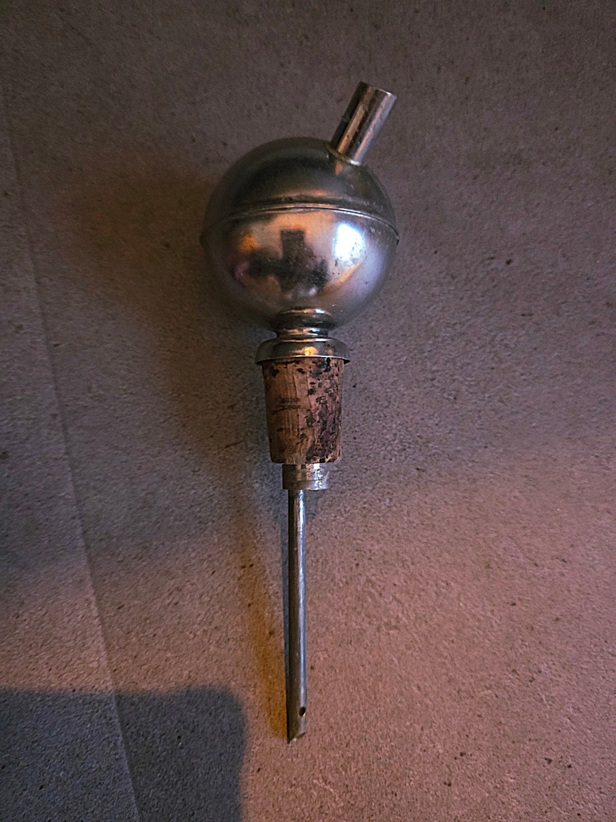Vintage metalen drankschenker / Kogelmaatschenker, Antiek en Kunst, Antiek | Bestek, Ophalen of Verzenden