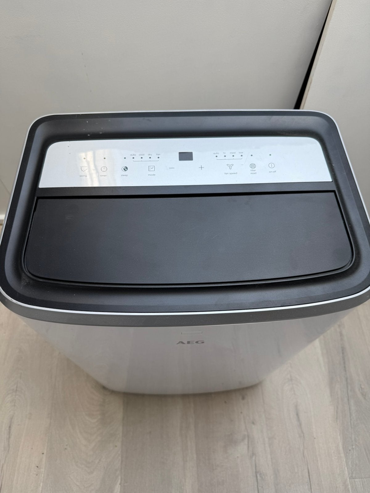 AEG mobiele airco AXP26U338BW, Ophalen, Gebruikt, Minder dan 60 m³, Timer
