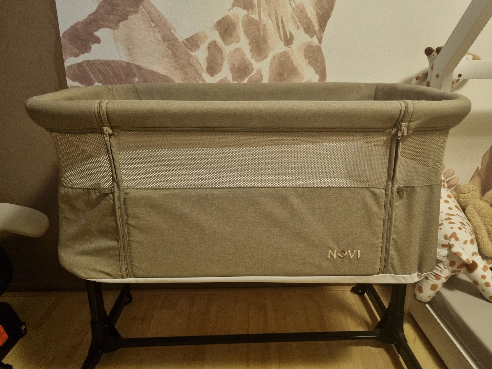 Co-Sleeper Novi Amy Air+ Sand Melange, Ophalen of Verzenden, Zo goed als nieuw, Wieg
