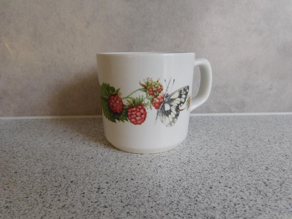 Mok Framboos Bosvruchten Wedgwood Marjolein Bastin, Ophalen of Verzenden, Zo goed als nieuw, Aardewerk, Kop(pen) en/of Schotel(s)