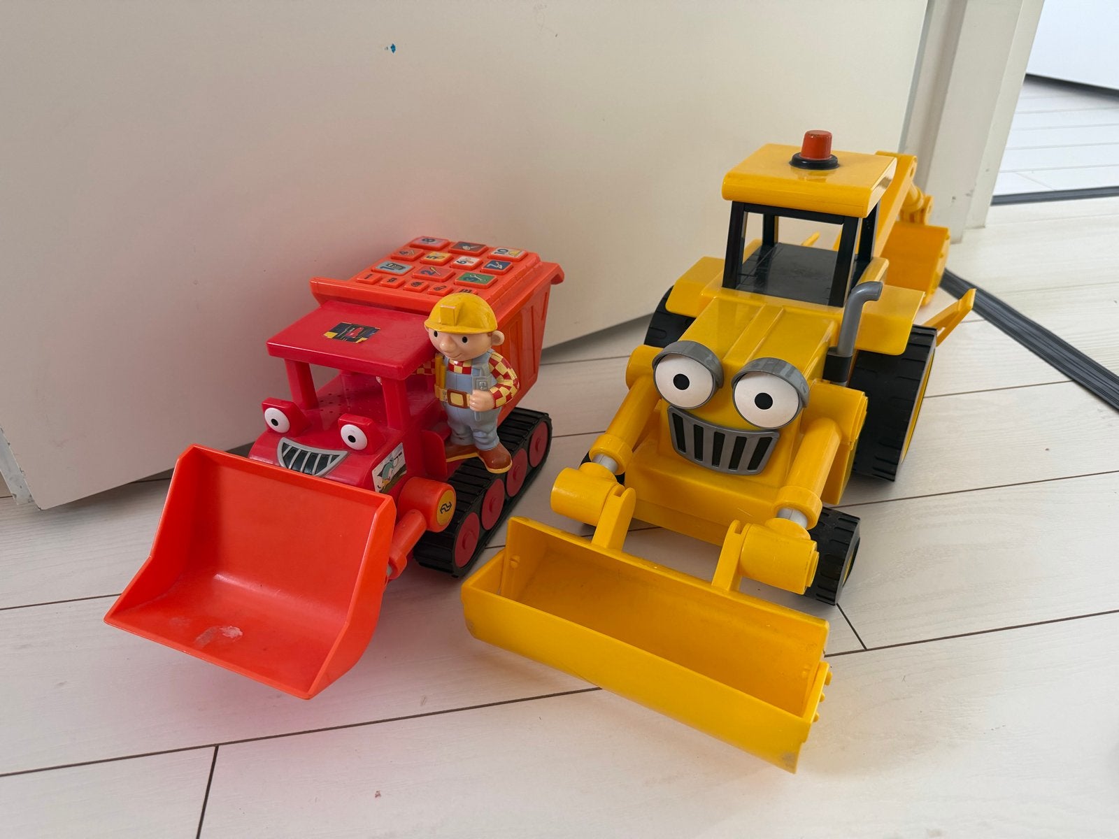 Bob de Bouwer Set: Muck Kiepwagen en Scoop Graafmachine, Ophalen, Gebruikt