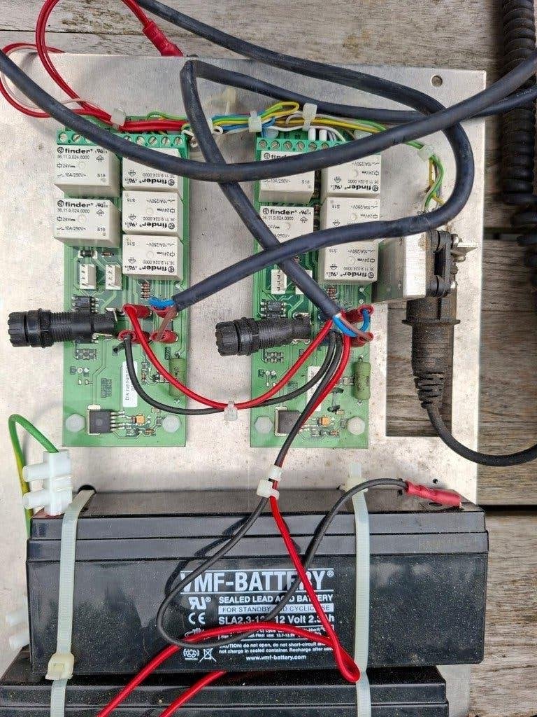 Twee linak motors met oplader en afstandsbediening, Ophalen of Verzenden, Zo goed als nieuw