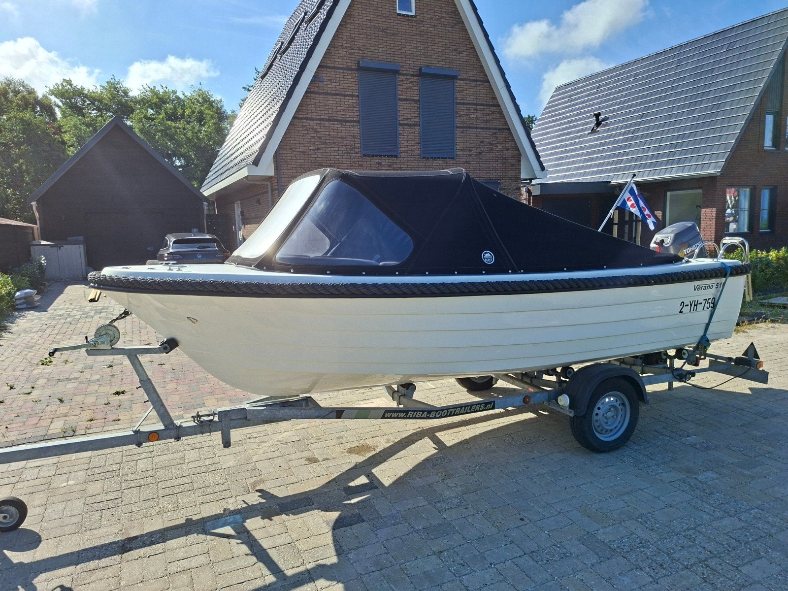 Luxe Verano 510 sloep | 25 PK Tohatsu | Riba kanteltrailer, Watersport en Boten, Sloepen, Ophalen, Buitenboordmotor, Kussenset