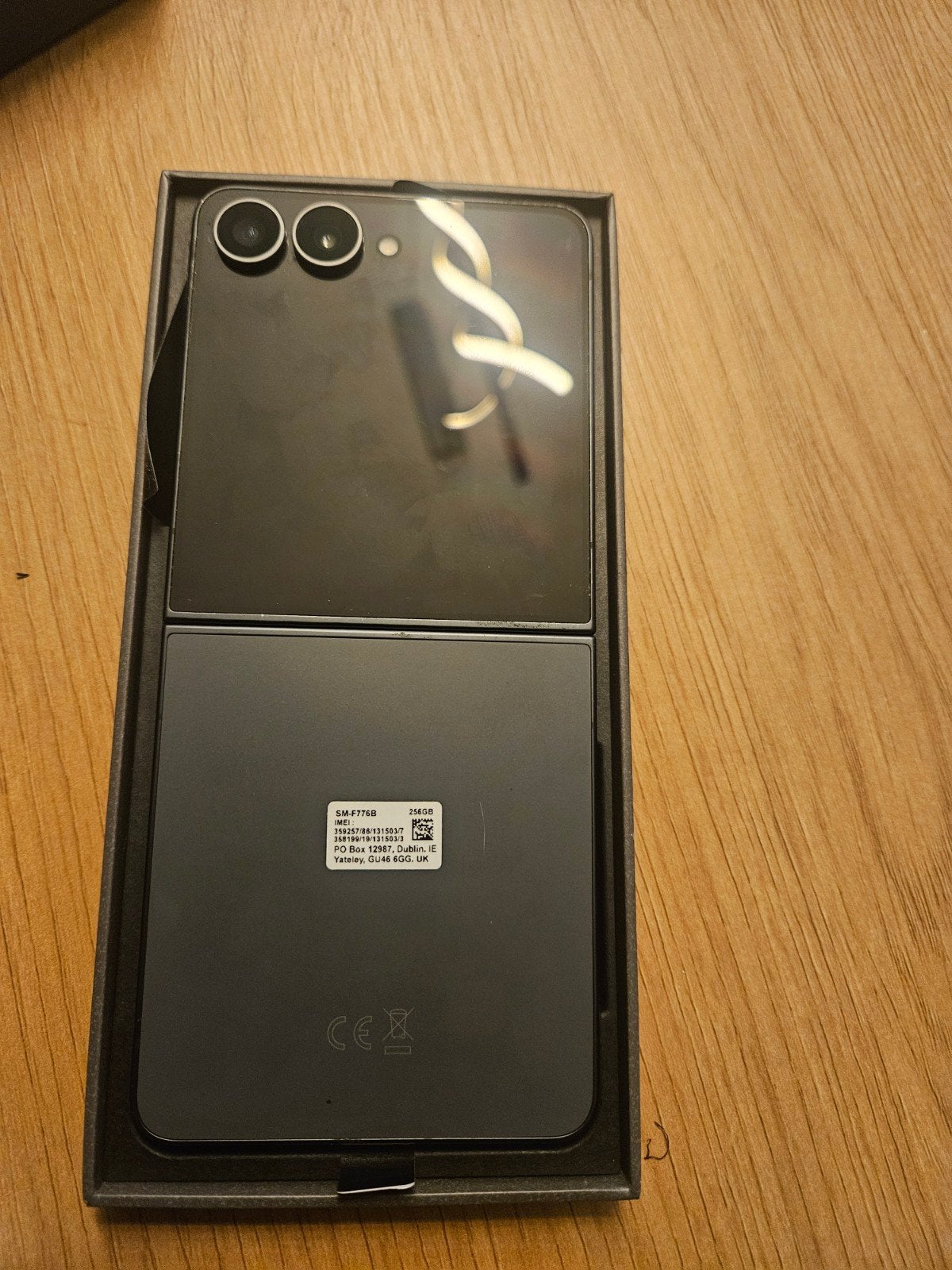Foto 6 van Samsung Galaxy Z Flip 8 - Zo goed als nieuw