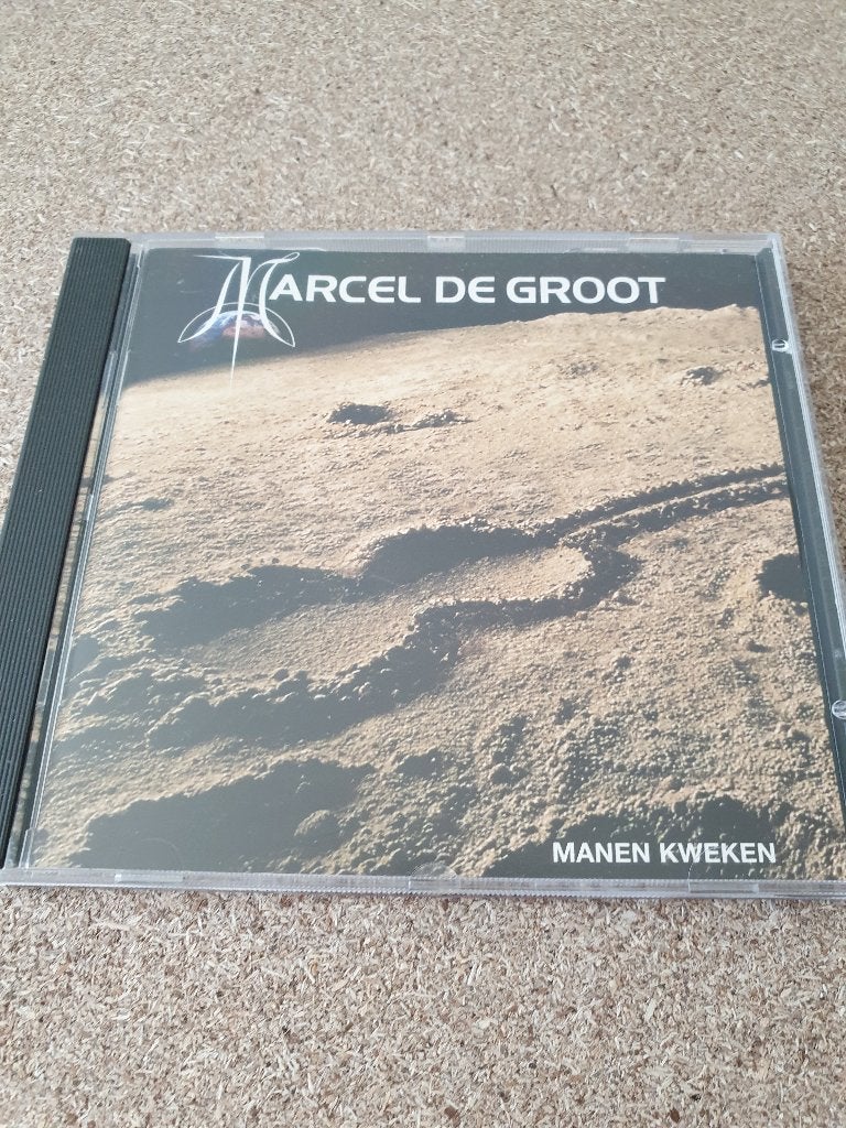 4898 marcel de groot - manen kweken, Verzenden, Zo goed als nieuw, Levenslied of Smartlap